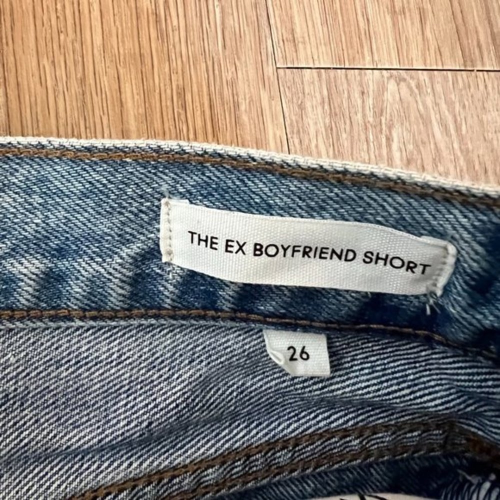 Aritzia Denim Forum Ex-Boyfriend Short‎ (26) - Picture 5 of 6